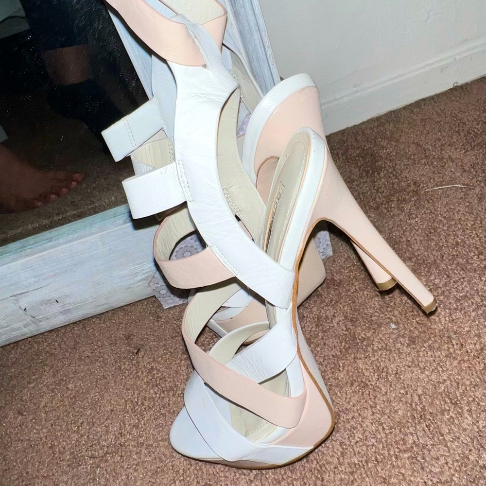 7.5 BCBG strappy sandals-